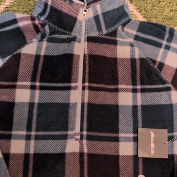 Eddie Bauer Women's Green 💚 & Purple 💜 Plaid 1/4 Zip Sweatshirt - Picture 7 of 10